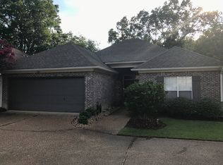 206 Rampart St, Ridgeland, MS 39157