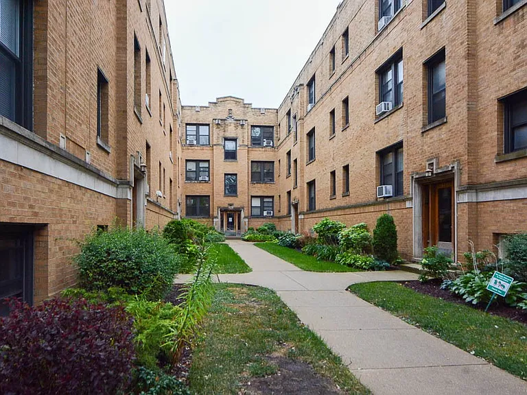 2649 N Spaulding Ave #W4 — Photo 1