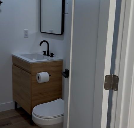 5th image of 27438 Jarvis St