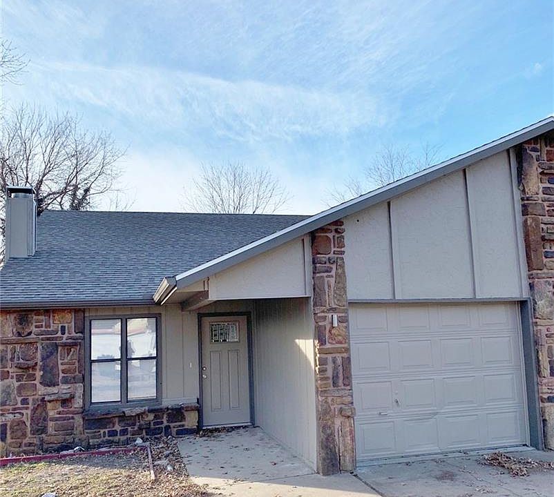 1st image of 1006 N Turtle Creek Dr
