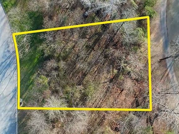 3rd image of 9135 Golfview Ln