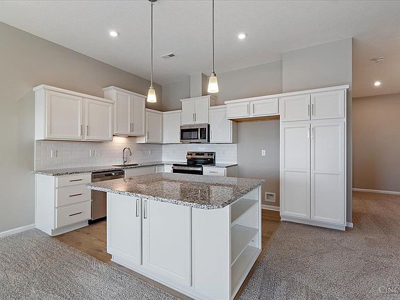 2nd image of 417 Bethpage Way Turtle