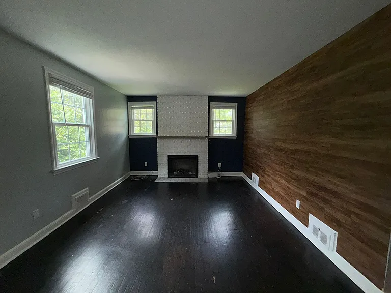 10831 Crest St — Photo 3