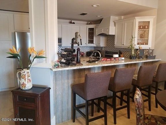 2nd image of 3108 Harbor Dr