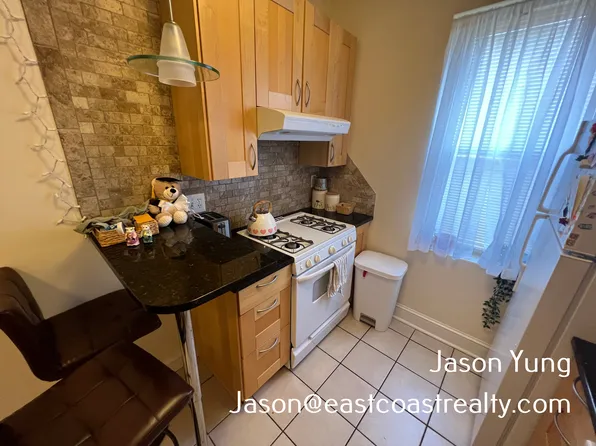 25-29 Queensberry St #20, Boston, MA 02215