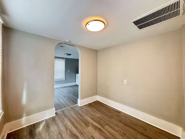 30-32 Lagonda Ave — Photo 42