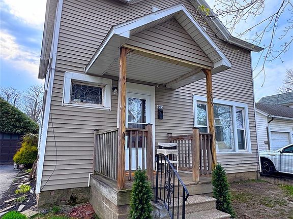 4th image of 605 Swan St