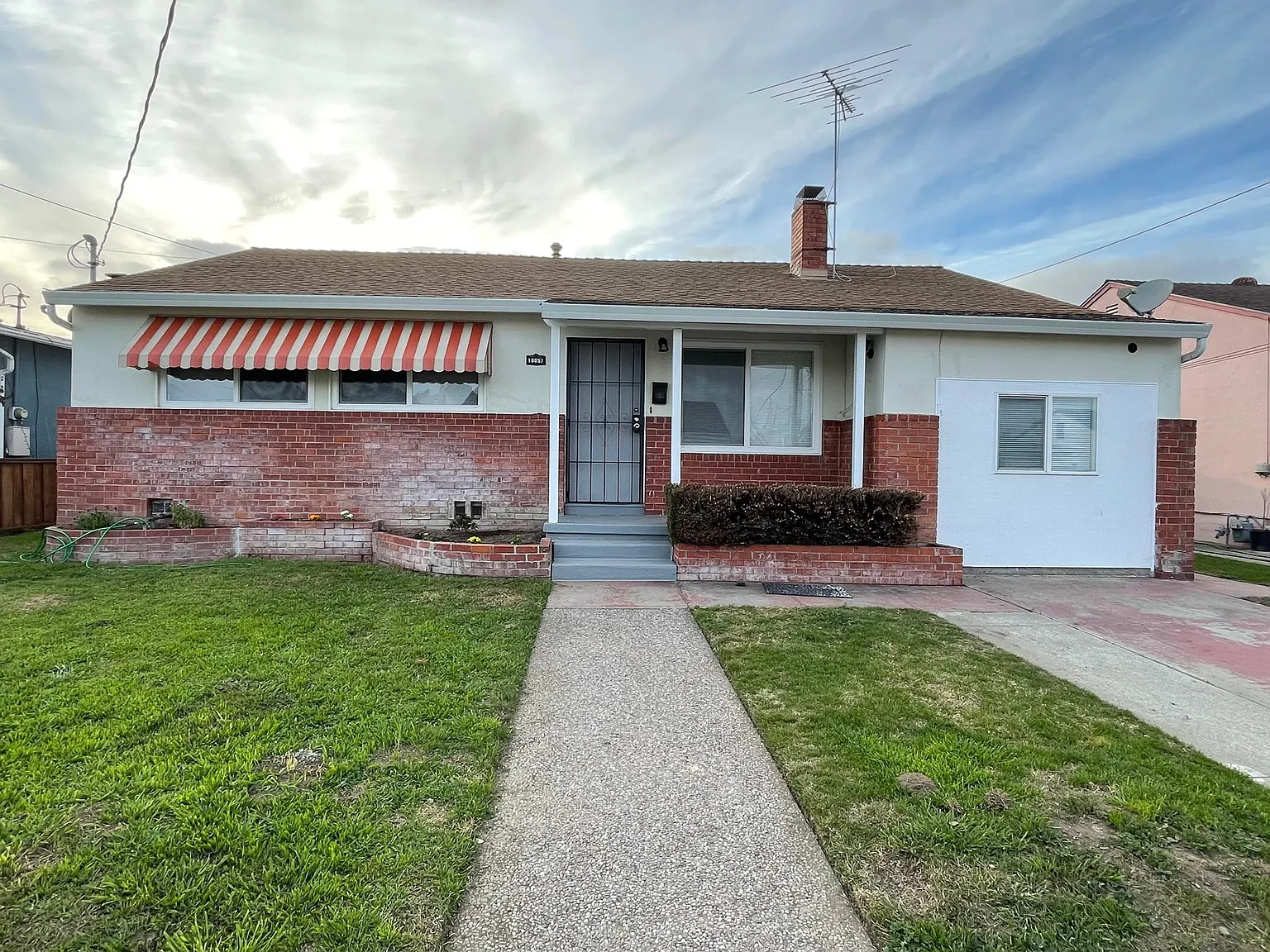 3 bed, 1059 sqft, $3,500 — Photo 1