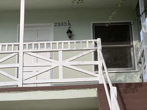 FRONT PICTURE OF VACANT UNIT