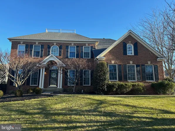 42650 Fairweather Ct, Ashburn, VA 20148