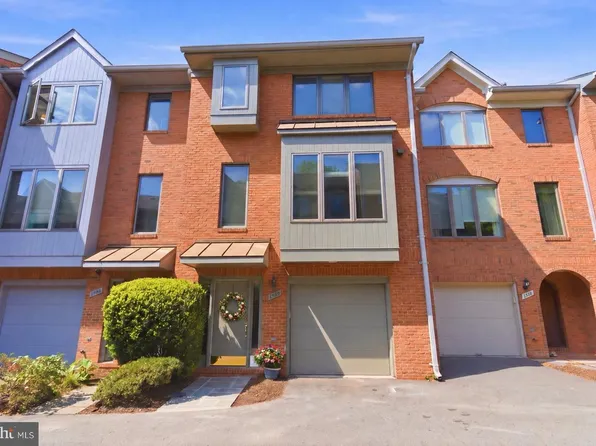 1989 N Adams St, Arlington, VA 22201