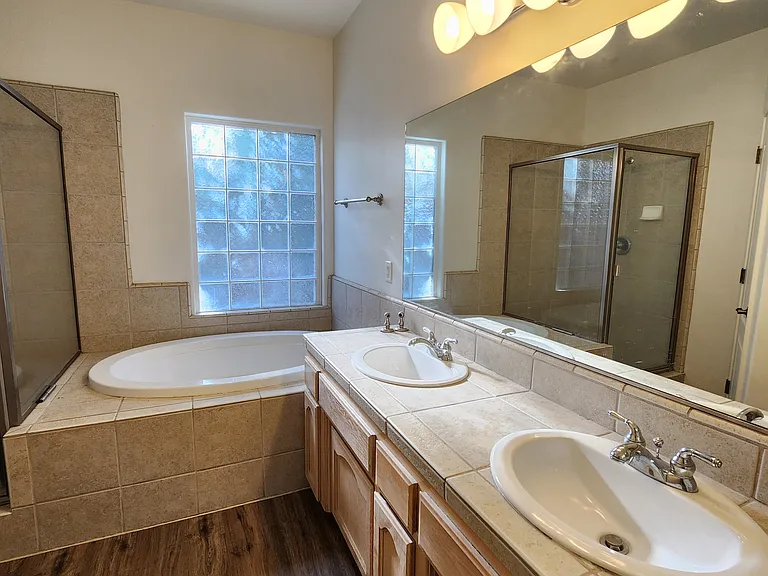 307 Villa Elegante Dr — Photo 6