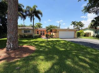 1000 SE 13th Ct, Deerfield Beach, FL 33441