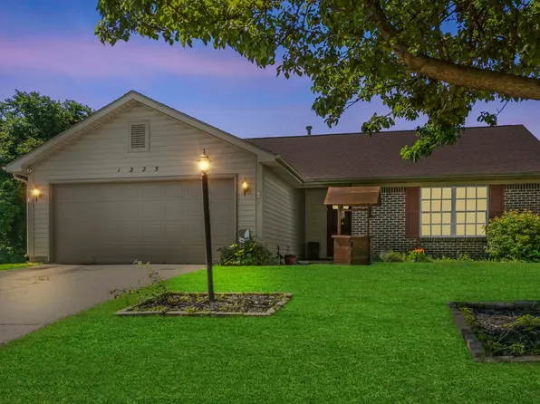 1225 Billy Dr, Fort Wayne, IN 46825