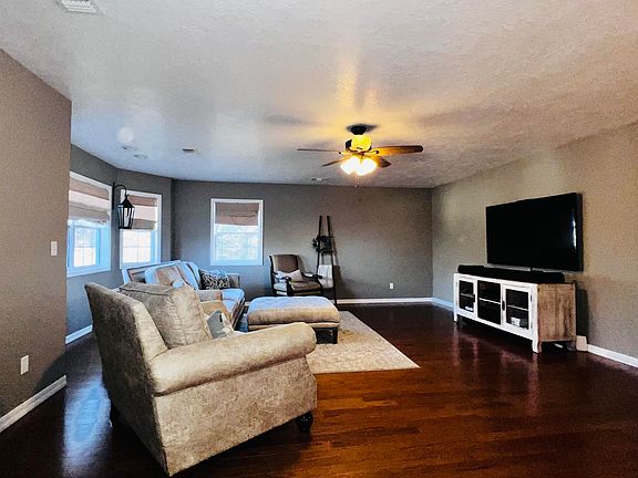 4th image of 277 Sawmill Rd