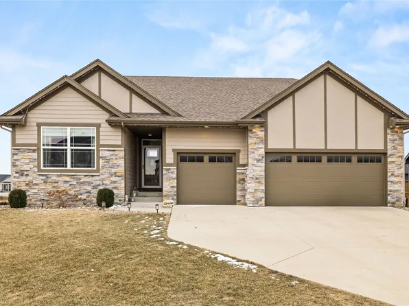 2590 SE Willowbrook Dr, Waukee, IA 50263