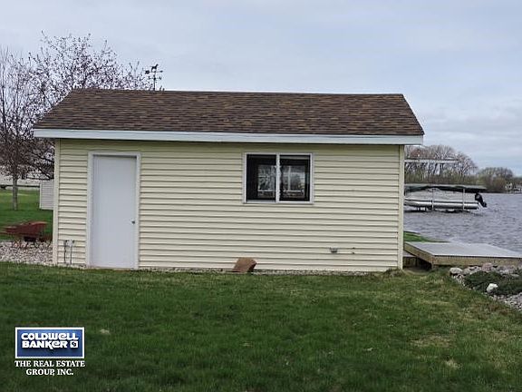 Boat house with electric!