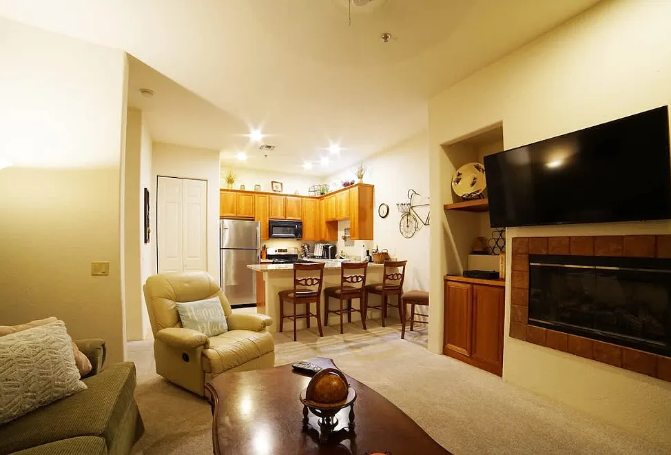 1 bed, 682 sqft, $2,700 — Photo 4