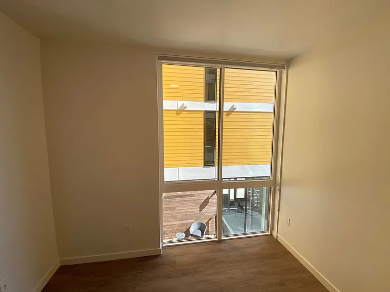 Freya Apartments - Private Studios + Social Connection — Photo 26