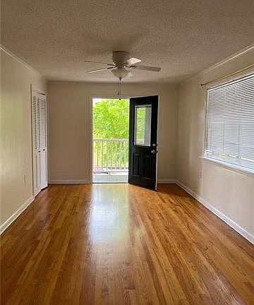 2nd image of 4221 Palmyra St