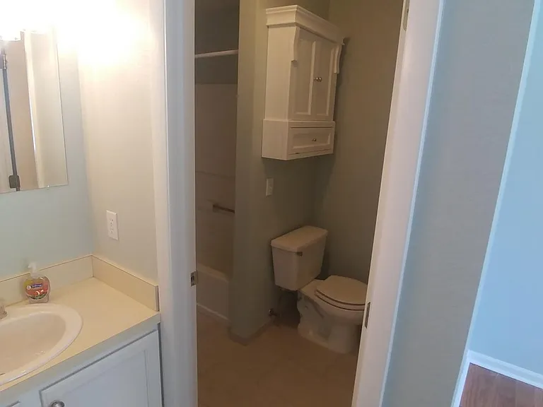 31 Evergreen St — Photo 6