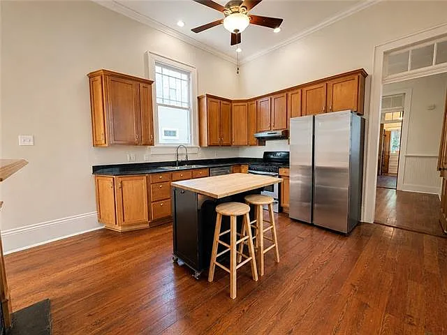 727 Dufossat St — Photo 4