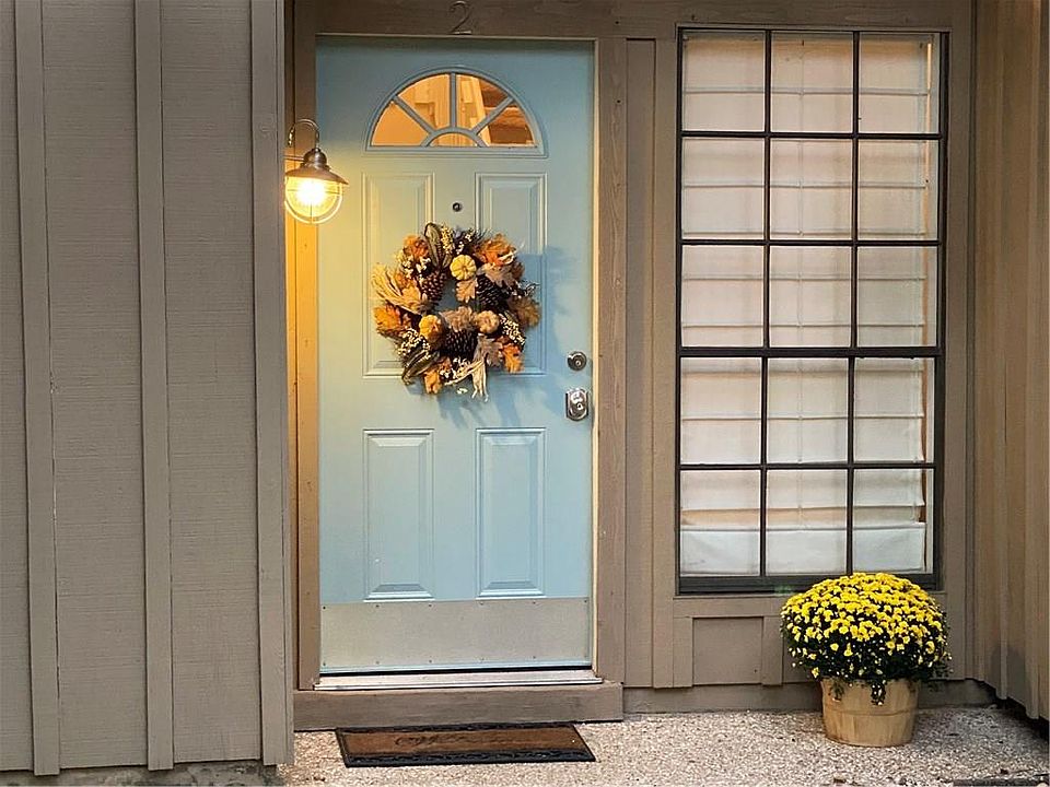 1st image of 2 Camellia Ln #90