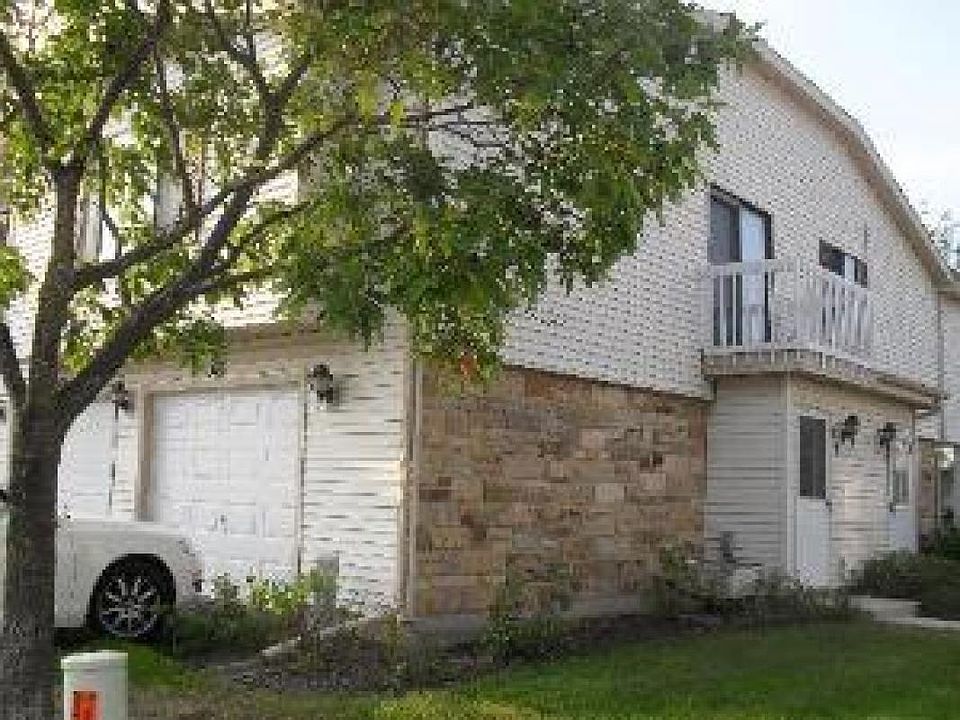 1st image of 376 Washington Ct