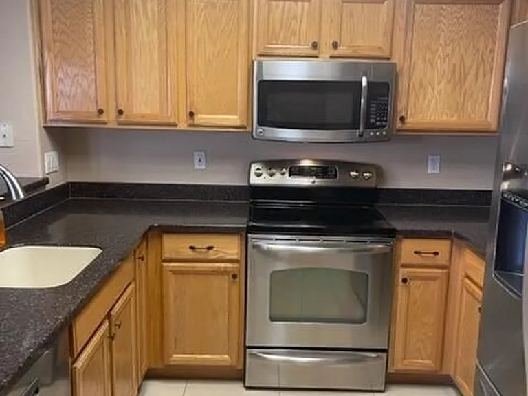 4911 W Wahalla Ln — Photo 7