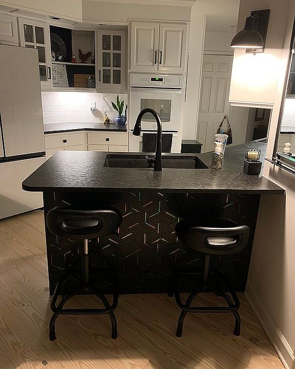 Kitchen with black granite 