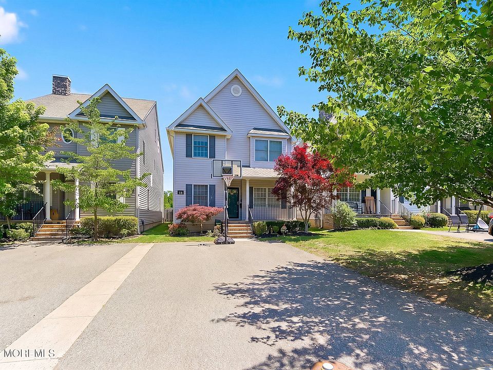 1st image of 13 Treeside Lane