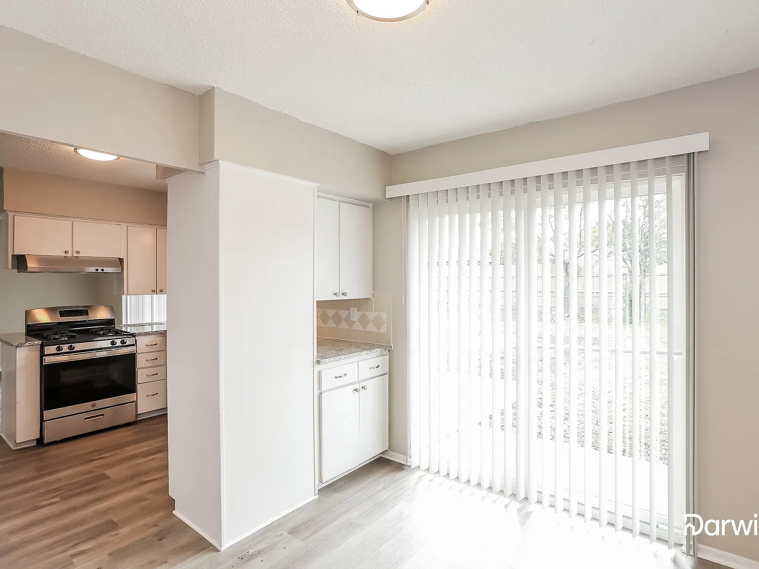 4 bed, 2.0 bath, 1777 sqft, $1,975 — Photo 3
