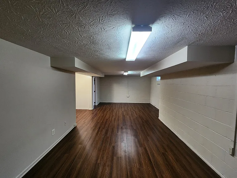 609 Michigan Ave — Photo 16