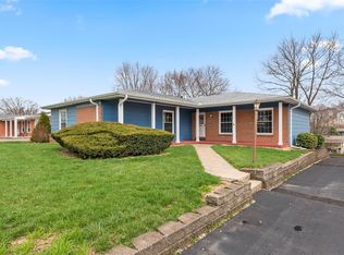 1016 Wedgewood Dr, Saint Charles, MO 63303