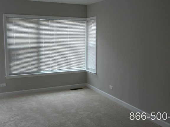 4th image of 1336 Wentworth Ave Unit 2