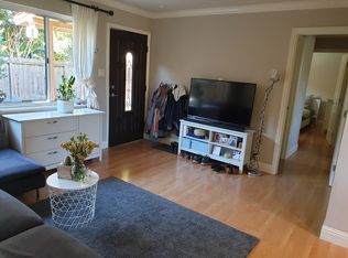 877 Park Dr APT A, Mountain View, CA 94040