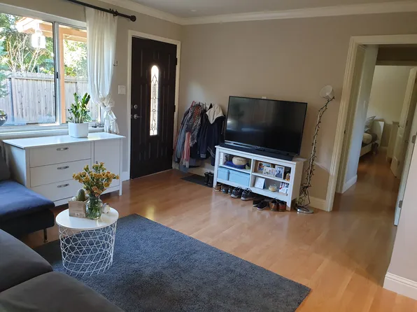 877 Park Dr APT A, Mountain View, CA 94040