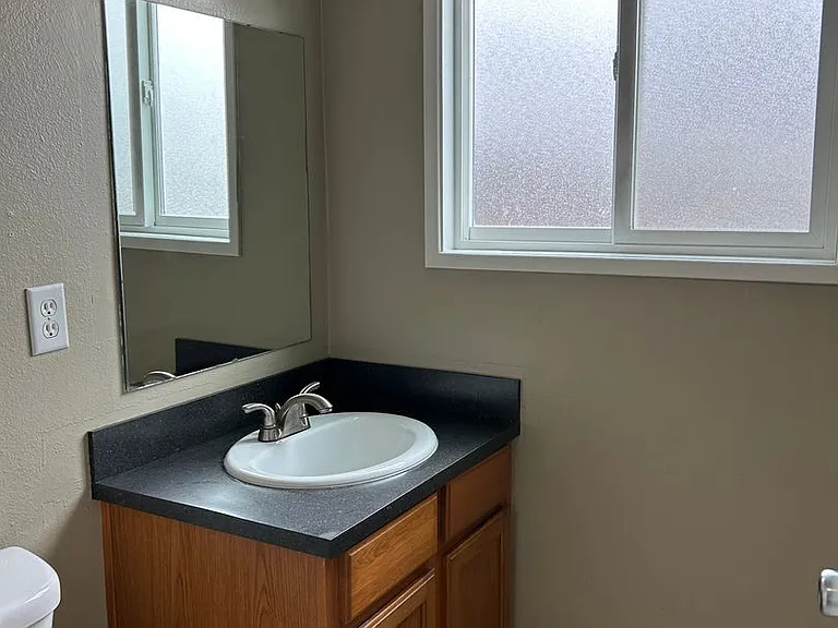 730 5th Ave SE #2 — Photo 8