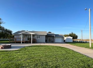 7490 W Lochland Rd, Juniata, NE 68955