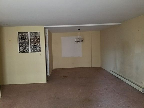 4th image of 2772 E 75th St Unit 5ES