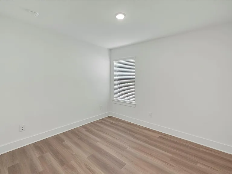 14001 Baikal Manor Dr — Photo 13