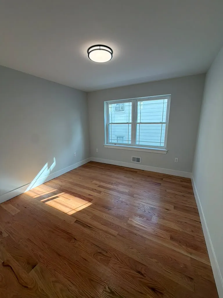 3 bed, $3,200 — Photo 3