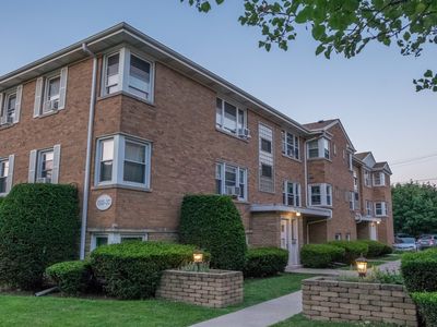 1537 William St APT 1E, River Forest, IL, 60305