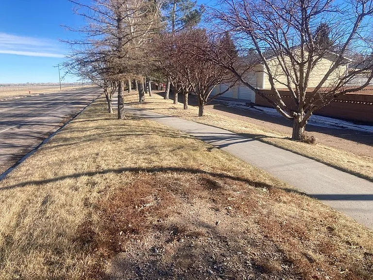 1824 Cheshire Dr — Photo 3