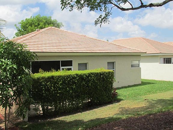 5th image of 6340 Harbour Club Dr