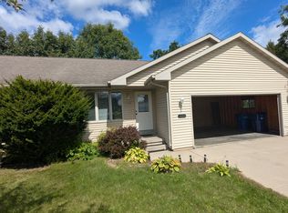 1936 Little River Path, Suamico, WI 54313