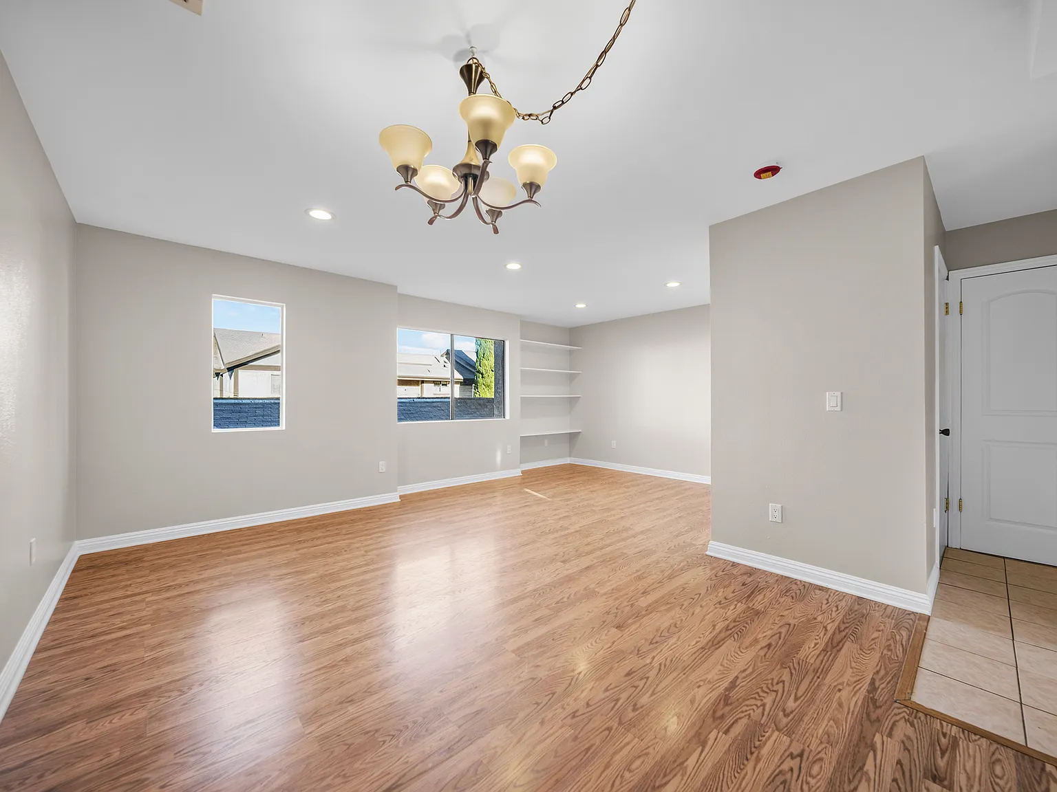 2 bed, 2.5 bath, 1218 sqft, $3,000 — Photo 3
