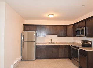 121 North St APT 4A, Seymour, CT 06483