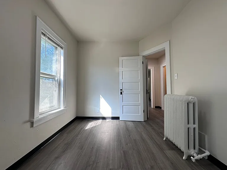 113 S Monroe Ave — Photo 25