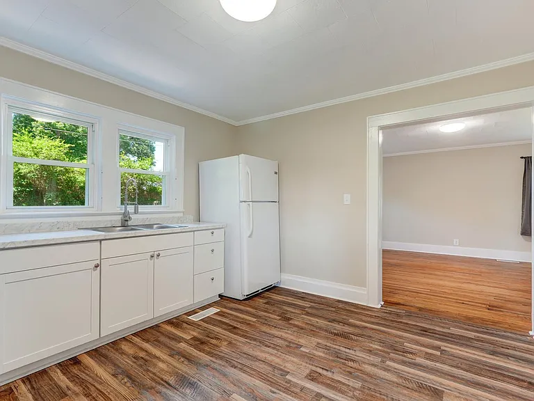 206 Merriman St — Photo 12